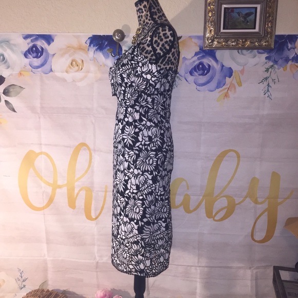 NWT Romeo + Juliet Couture cold shoulder dress - Picture 10 of 16